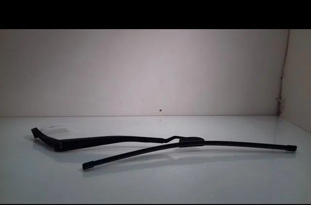 Bras essuie-glace avant gauche Honda CR-Z (ZF) 1.5 ima (zf1) (2010) occasion