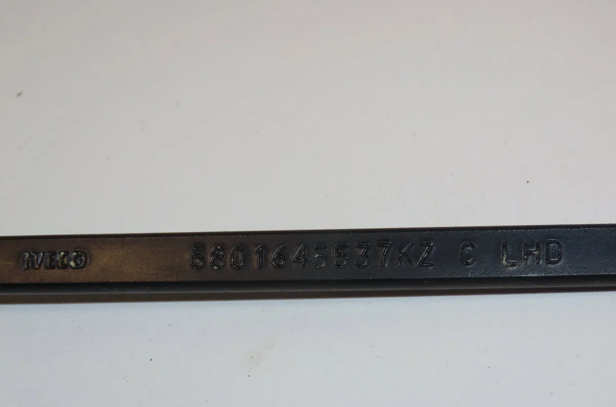 Bras essuie-glace avant gauche Iveco DAILY VI Camion plate-forme-Châssis 35s18, 35c18, 40c18, 50c18, 60c18, 65c18, 70c18