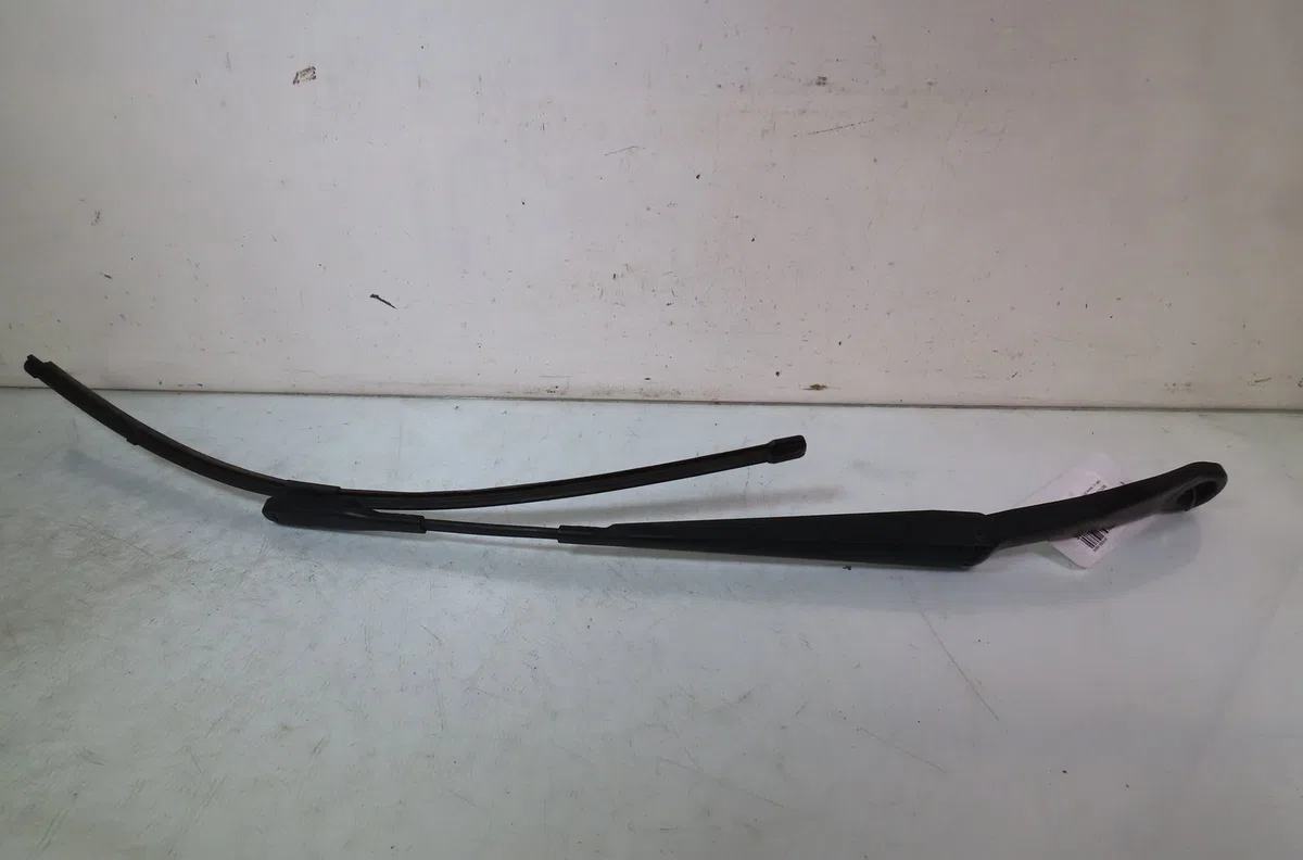 Bras essuie-glace avant gauche Mercedes-benz CLASSE A (W176) A 180 cdi - d (176.012) (2012-2018) occasion