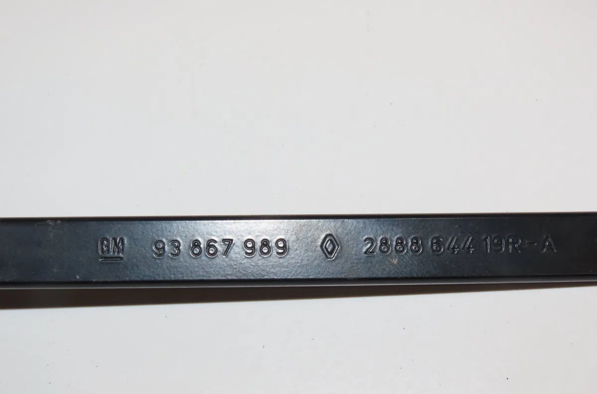 Bras essuie-glace avant gauche Mercedes-benz SPRINTER 4-t Camionnette (B907, B910) 414 cdi rwd (907.643, 907.645, 907.64