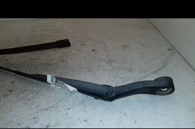 Bras essuie-glace avant gauche Opel ADAM (M13) 1.4 (2012-2019) occasion