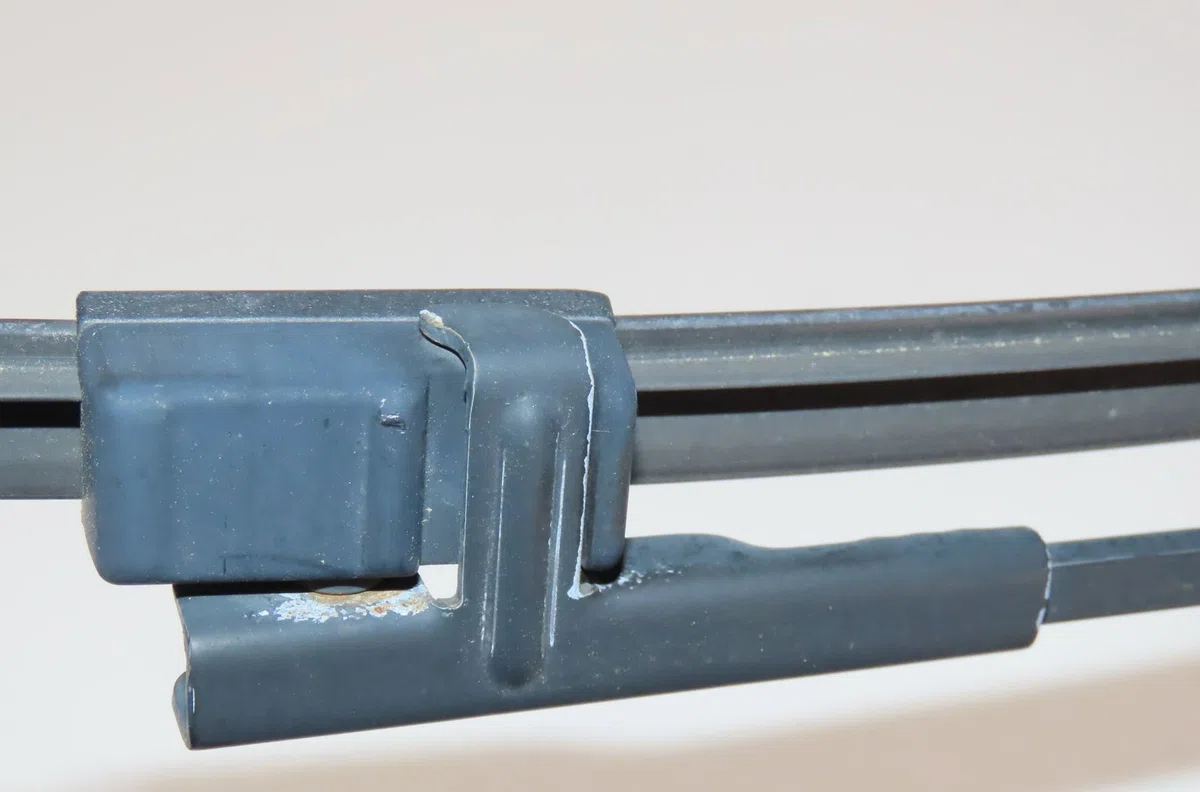 Bras essuie-glace avant gauche Opel ASTRA H GTC (A04) 1.6 (l08) (2005-2010) occasion