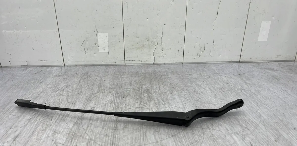 Bras essuie-glace avant gauche OPEL CORSA E occasion