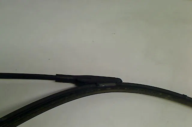 Bras essuie-glace avant gauche OPEL CORSA occasion