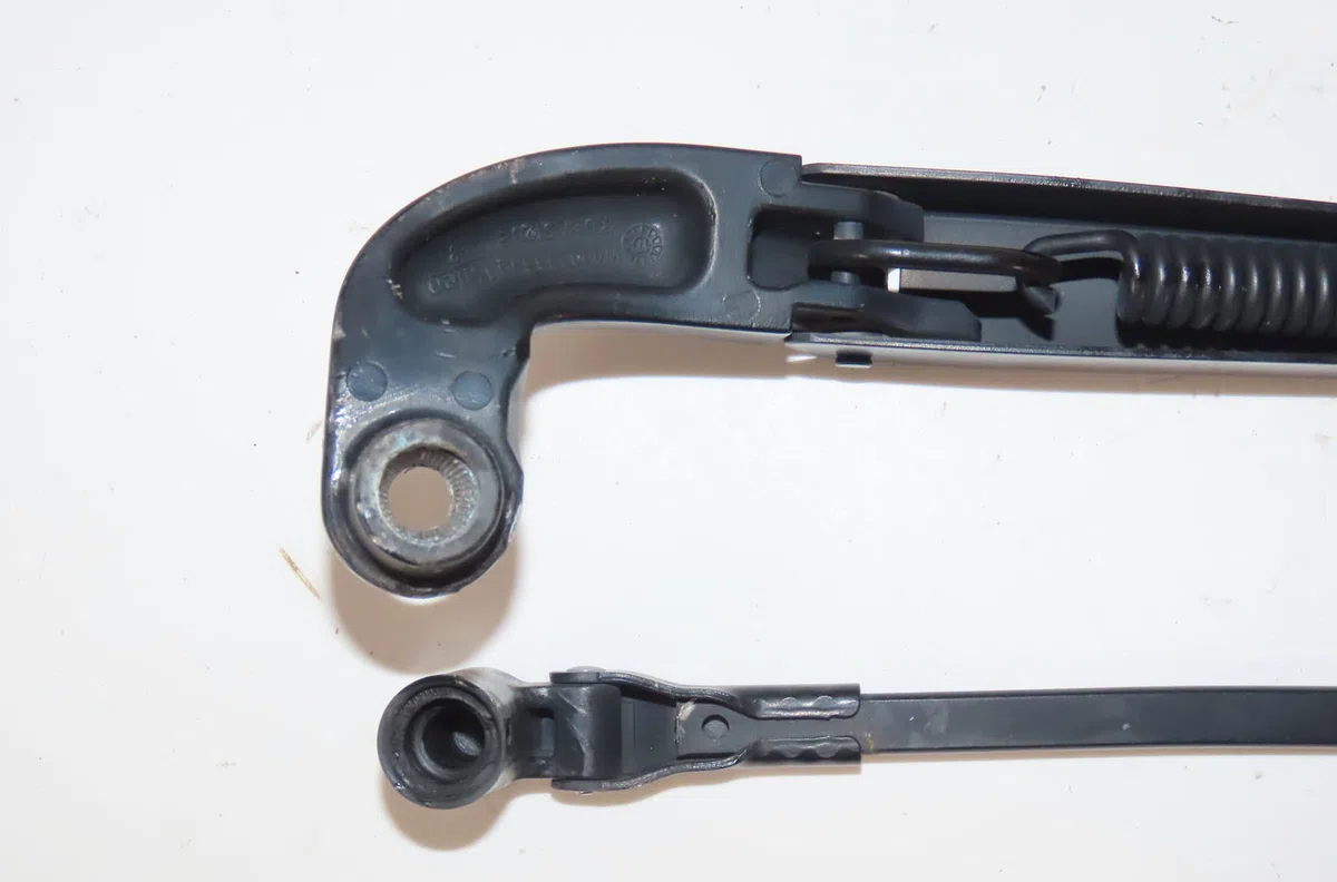 Bras essuie-glace avant gauche Peugeot 108 1.0 vti (2014) occasion