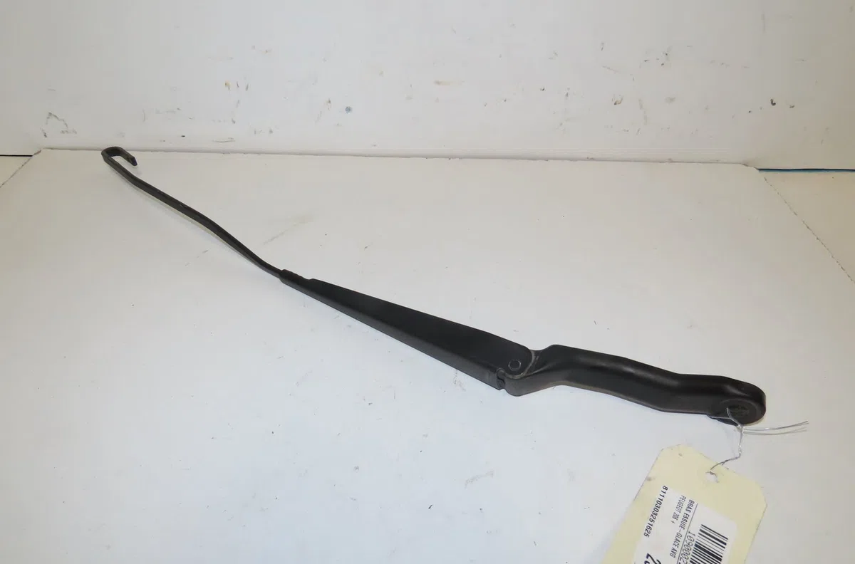 Bras essuie-glace avant gauche Peugeot 206 (2L_, 2M_) 1.4 hdi eco 70 (2009-2013) 5 portes occasion