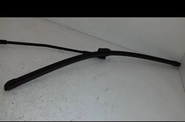 Bras essuie-glace avant gauche Peugeot 207-207 (WA_, WC_) 1.4 16v (2006-2013) 3 portes occasion