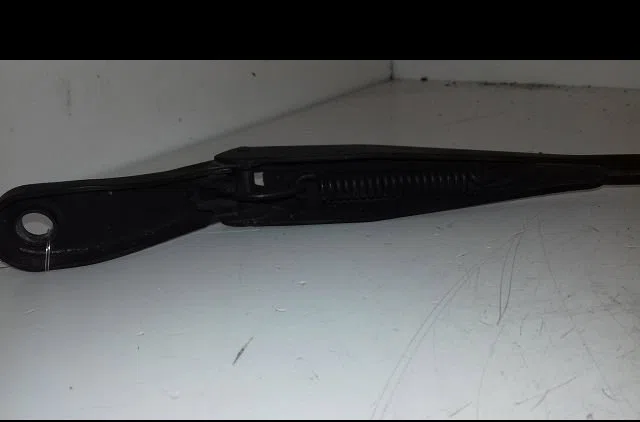 Bras essuie-glace avant gauche Peugeot 207-207 (WA_, WC_) 1.4 16v (2006-2013) 3 portes occasion