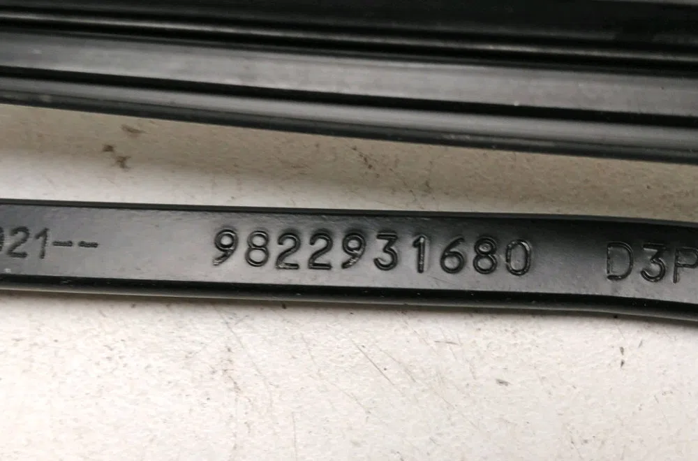 Bras essuie-glace avant gauche Peugeot 208 II (UB_, UP_, UW_, UJ_) 1.2 puretech 75 (2019) occasion