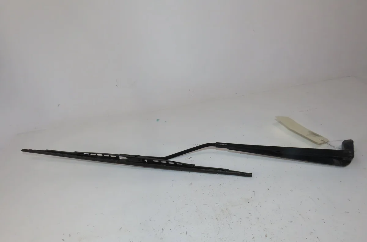 Bras essuie-glace avant gauche Peugeot 306 3-5 portes (7A, 7C, N3, N5) 1.9 d (1994-2001) occasion