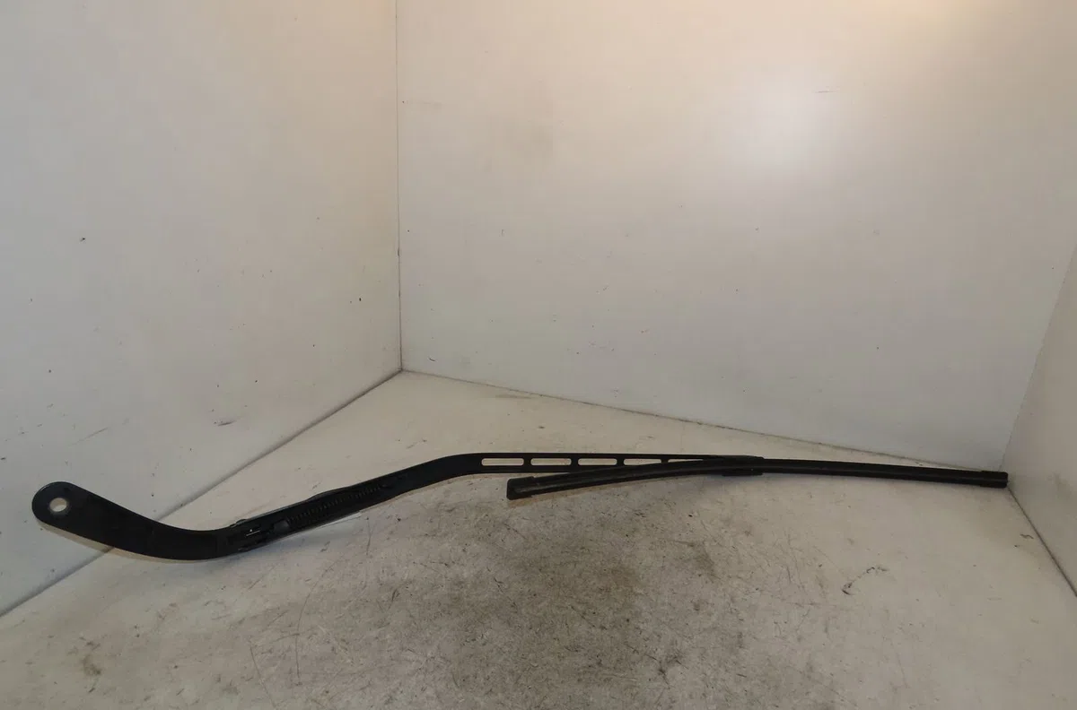 Bras essuie-glace avant gauche Peugeot 307 (3A-C) 1.6 hdi (2005-2009) 5 portes occasion