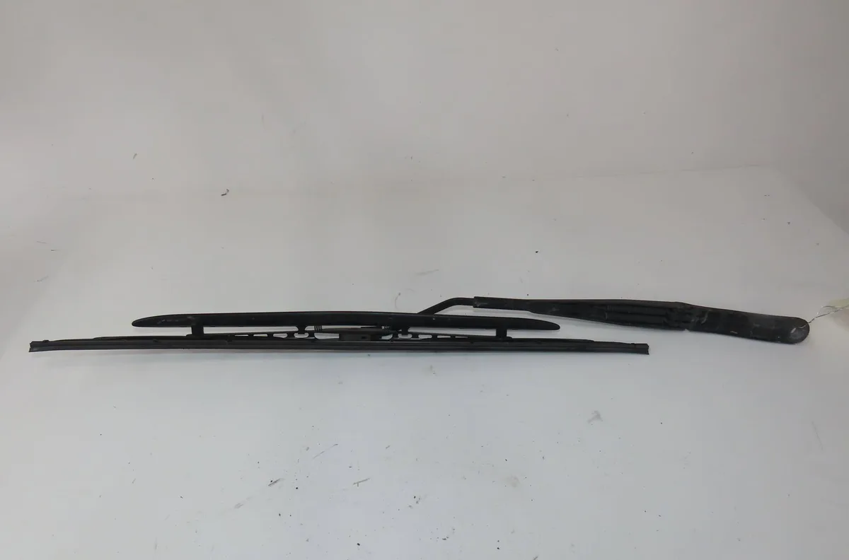Bras essuie-glace avant gauche Peugeot 406 Coupé (8C) 2.2 hdi (2000-2004) 2 portes occasion