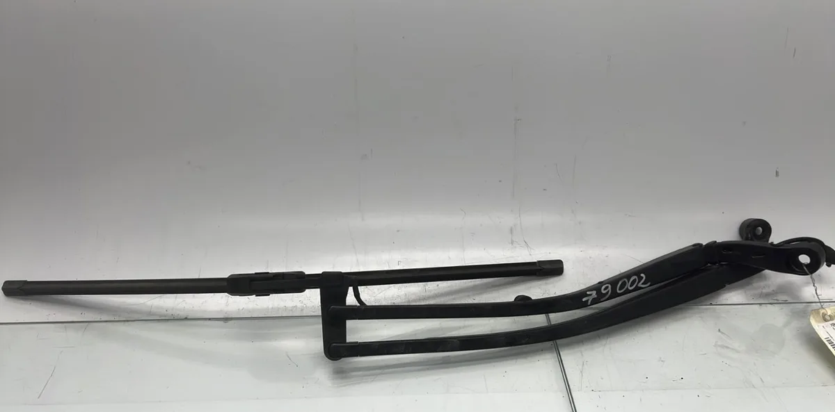 Bras essuie-glace avant gauche PEUGEOT ION occasion