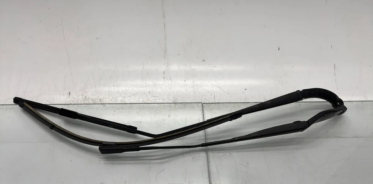 Bras essuie-glace avant gauche RENAULT CAPTUR 1 PHASE 2 occasion