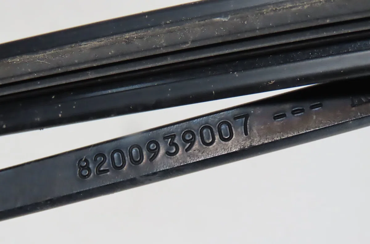 Bras essuie-glace avant gauche Renault CLIO II (BB_, CB_) 1.5 dci (b-cb3m) (2005-2010) 3 portes occasion