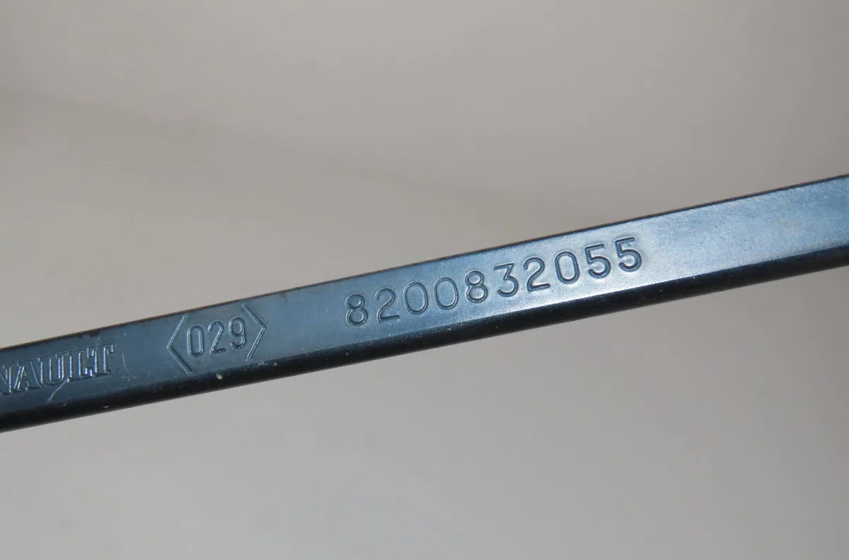 Bras essuie-glace avant gauche Renault CLIO III (BR0-1, CR0-1) 1.5 dci (br0h, cr0h, cr1s, br1s) (2005-2014) 3 portes occ