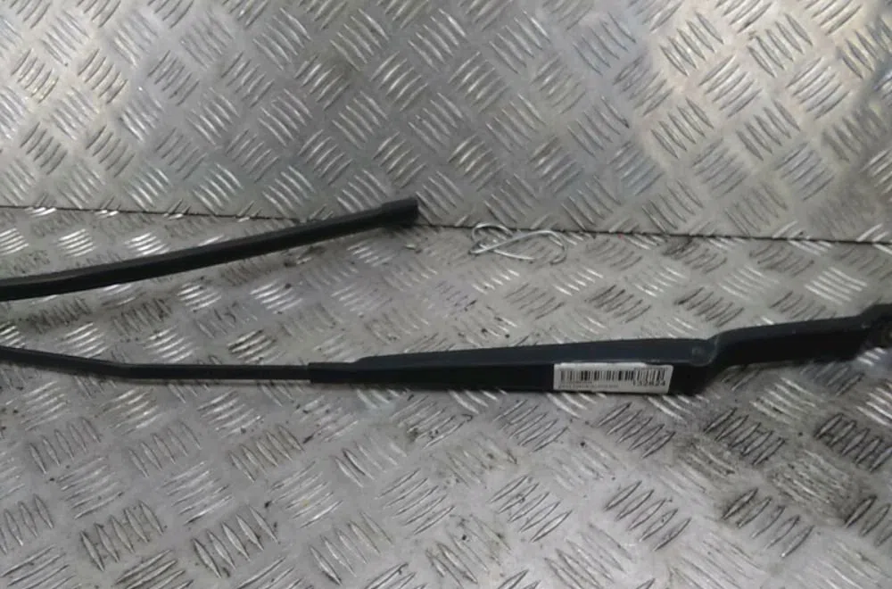Bras essuie-glace avant gauche Renault ESPACE IV (JK0-1_) 1.9 dci (jk0u) (2003-2005) 5 portes occasion