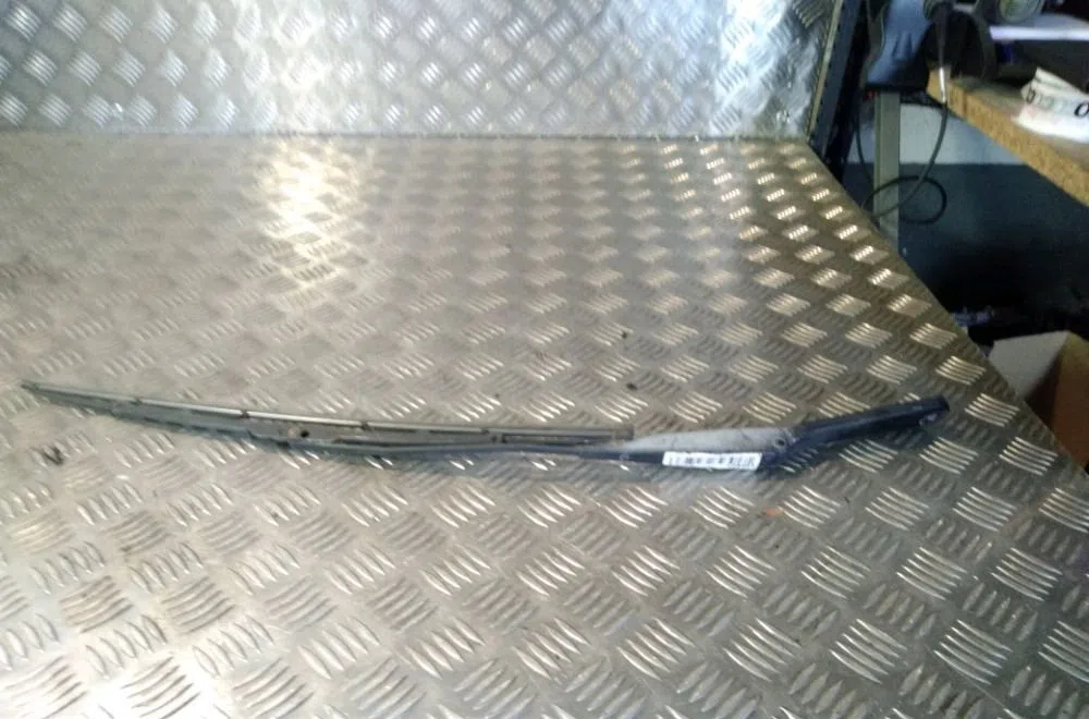 Bras essuie-glace avant gauche Renault KANGOO Express (FC0-1_) 1.5 dci (fc08, fc09) (2003) occasion