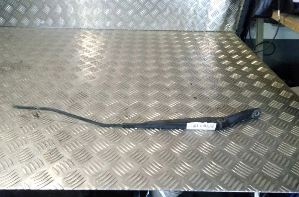 Bras essuie-glace avant gauche Renault LAGUNA III (BT0-1) 1.5 dci (bt00, bt0a, bt0t, bt1j) (2007-2015) 5 portes occasion