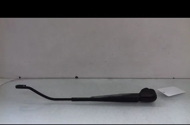 Bras essuie-glace avant gauche Renault MEGANE I Cabriolet (EA0-1_) 1.6 16v (ea04, ea0b, ea11, ea1j) (1999-2003) occasion