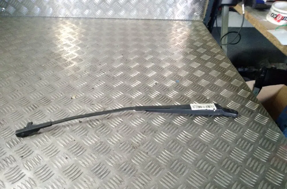 Bras essuie-glace avant gauche Renault MODUS - GRAND MODUS (F-JP0_) 1.5 dci (jp0g, jp0h) (2005) 5 portes occasion