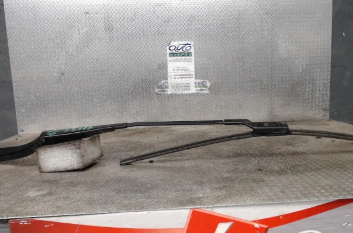 Bras essuie-glace avant gauche RENAULT TRAFIC 3 COURT  TRAFIC 3 COURT PHASE 2 occasion