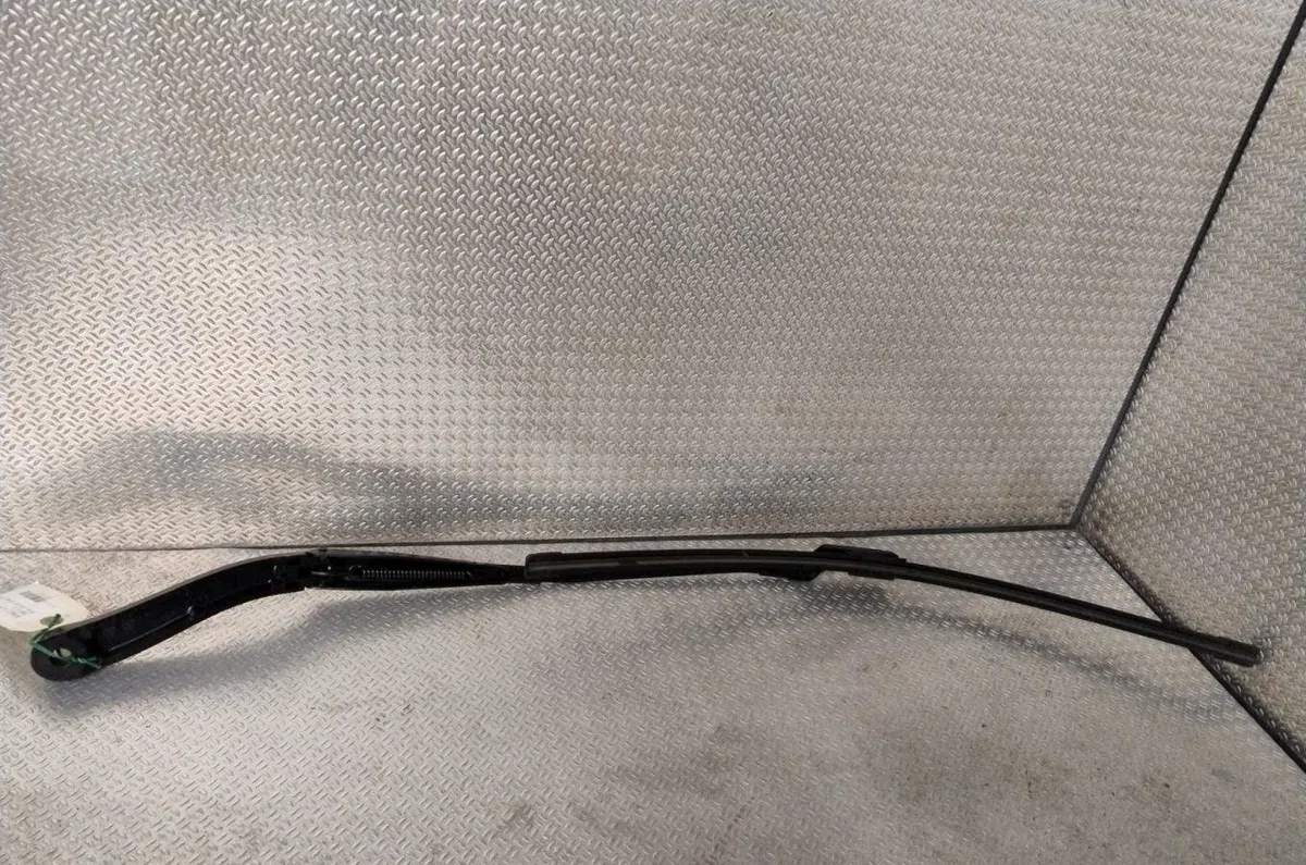 Bras essuie-glace avant gauche RENAULT TRAFIC 3  TRAFIC 3 occasion