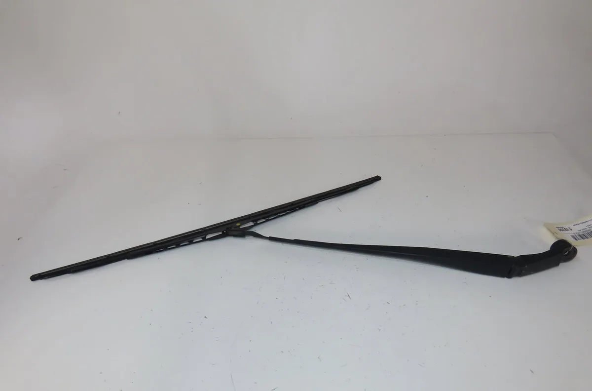 Bras essuie-glace avant gauche Toyota AURIS Break (_E18_) 2.0 d-4d (ade186_) (2013-2015) occasion