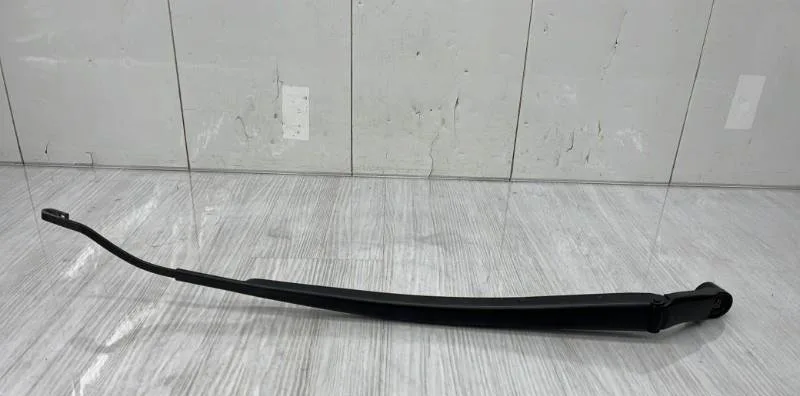 Bras essuie-glace avant gauche TOYOTA RAV4 3 PHASE 3 occasion