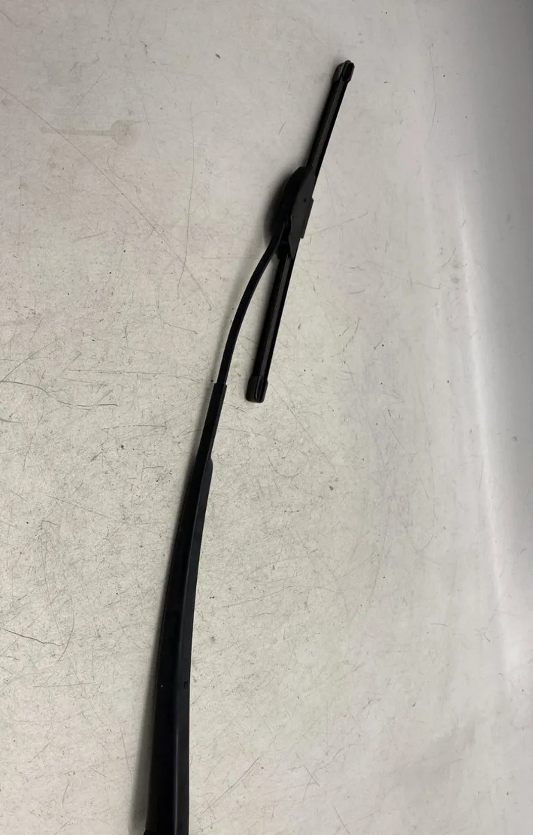 Bras essuie-glace avant gauche Toyota YARIS (_P9_) 1.4 d-4d (nlp90_) (2005-2012) occasion