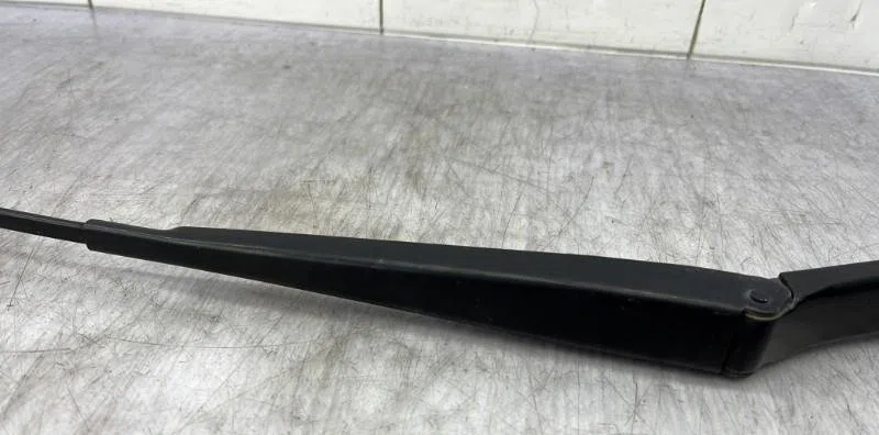 Bras essuie-glace avant gauche VOLKSWAGEN GOLF 5 occasion