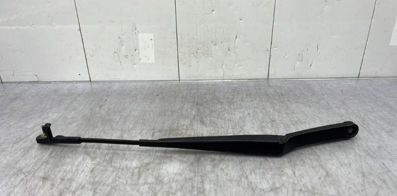 Bras essuie-glace avant gauche VOLKSWAGEN GOLF 5 occasion