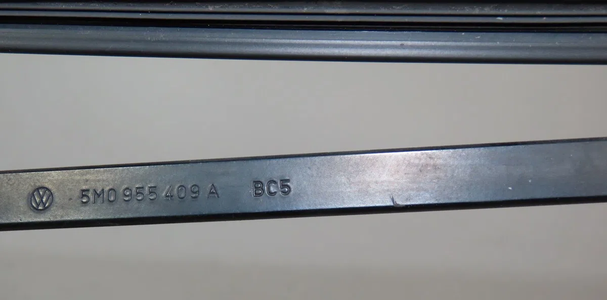 Bras essuie-glace avant gauche Volkswagen GOLF PLUS V (5M1, 521) 1.6 fsi (2004-2008) occasion