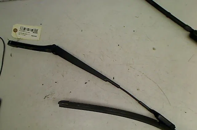 Bras essuie-glace avant gauche Volkswagen PASSAT B6 Variant (3C5) 1.9 tdi (2005-2010) occasion