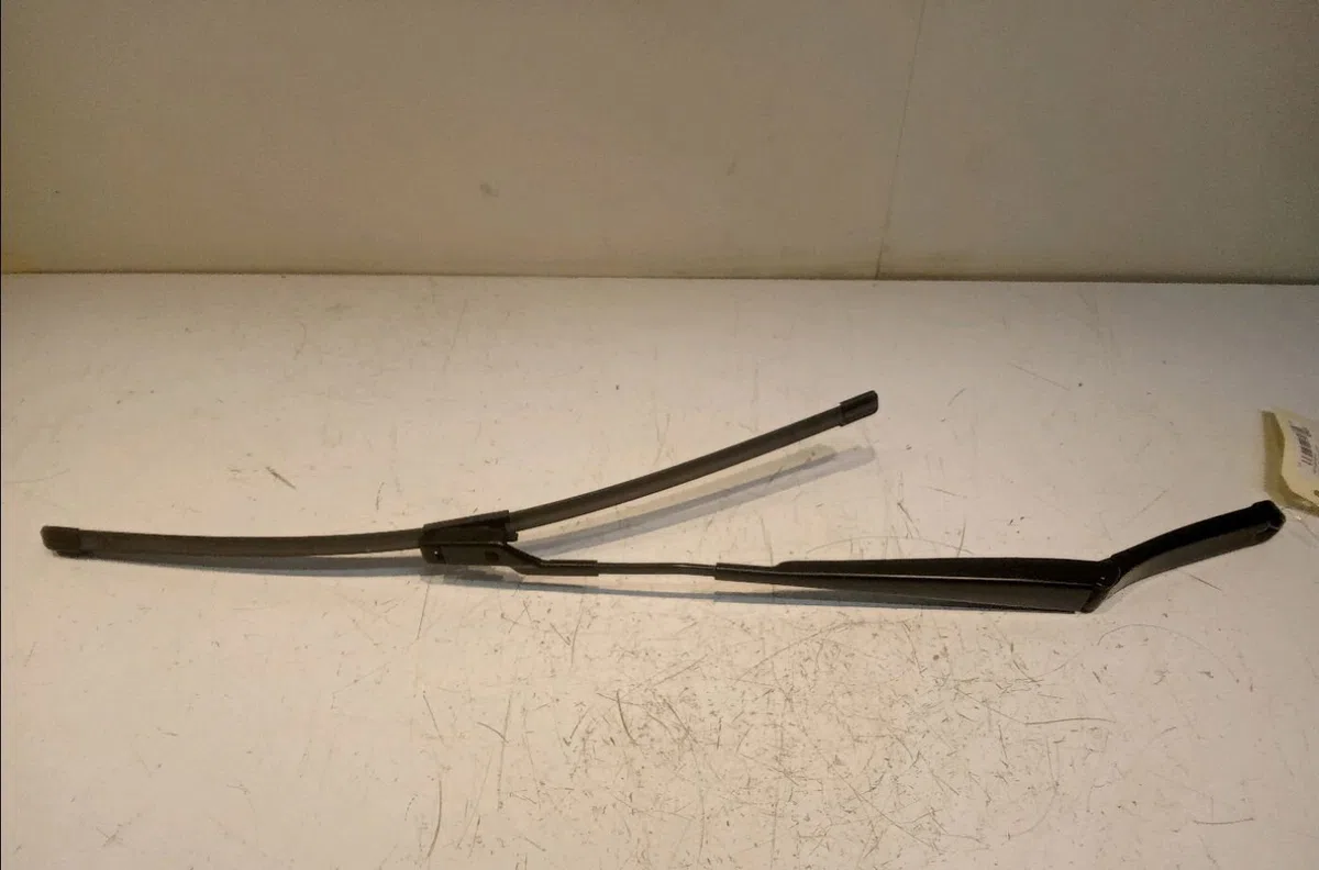 Bras essuie-glace avant gauche Volkswagen PASSAT B6 Variant (3C5) 2.0 tdi (2005-2010) 5 portes occasion