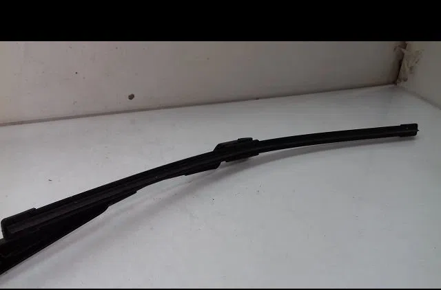 Bras essuie-glace avant gauche Volkswagen PASSAT B7 Variant (365) 2.0 tdi (2010-2014) occasion