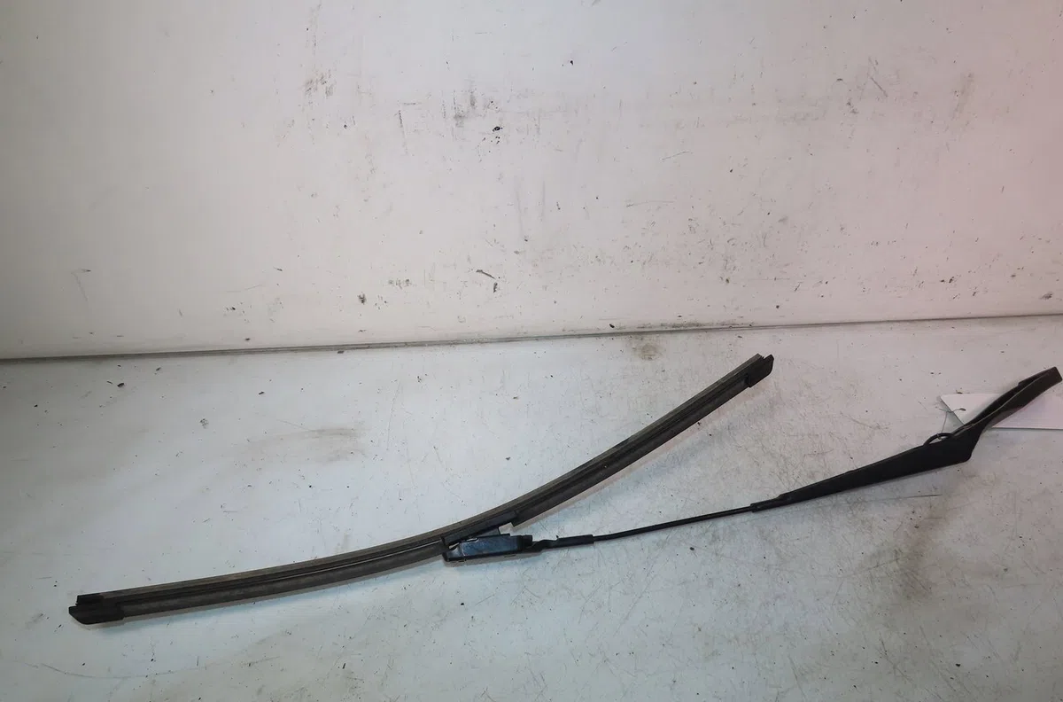Bras essuie-glace avant gauche Volkswagen POLO (9N_, 9A_) 1.2 12v (2001-2007) 5 portes occasion