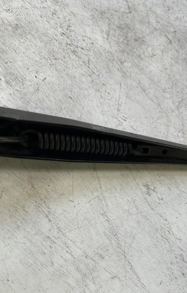 Bras essuie-glace avant gauche Volkswagen POLO (9N_, 9A_) 1.4 tdi (2001-2005) occasion