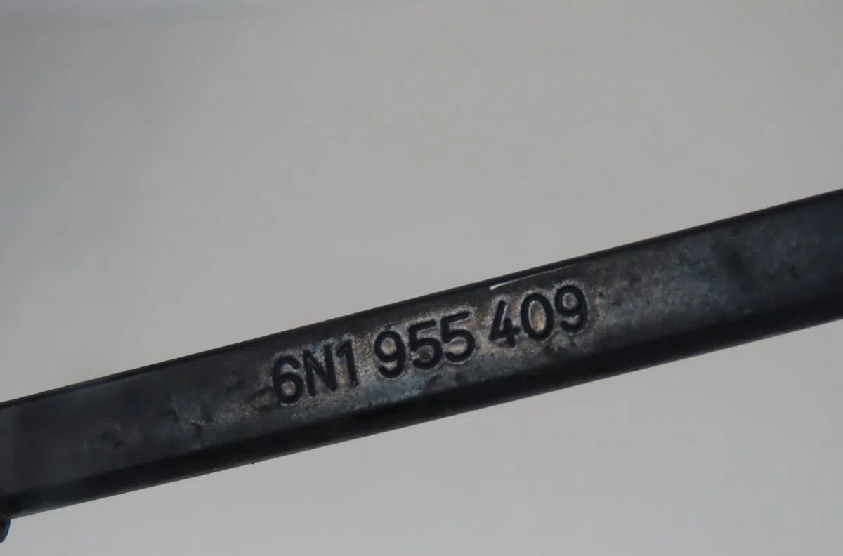 Bras essuie-glace avant gauche Volkswagen POLO III (6N1) 64 1.9 d (1994-1999) occasion