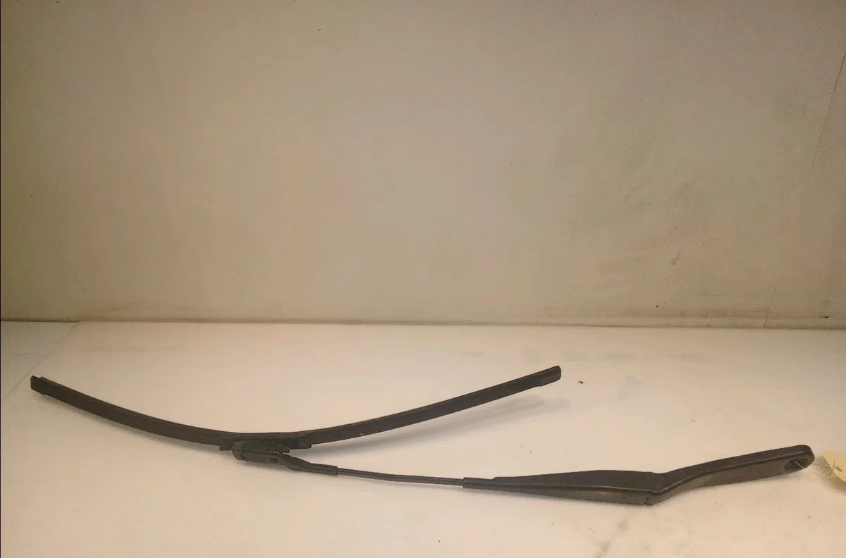 Bras essuie-glace avant gauche Volvo C30 (533) D2 (2010-2012) occasion
