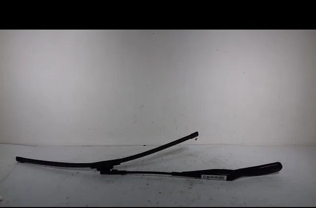 Bras essuie-glace avant gauche Volvo V50 (545) 2.0 d (2004-2010) occasion