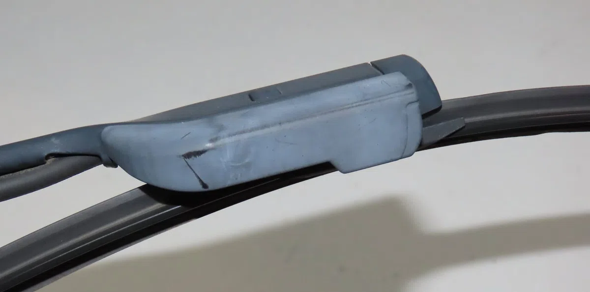 Bras essuie-glace avant gauche Volvo XC40 (536) D3 (2018-2021) 5 portes occasion