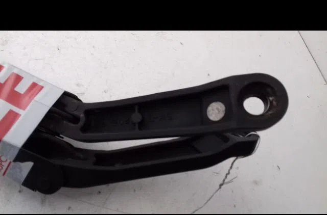 Bras essuie-glace avant Honda CIVIC VI Hatchback (EJ, EK) 1.4 i s (ej9) (1995-2001) occasion