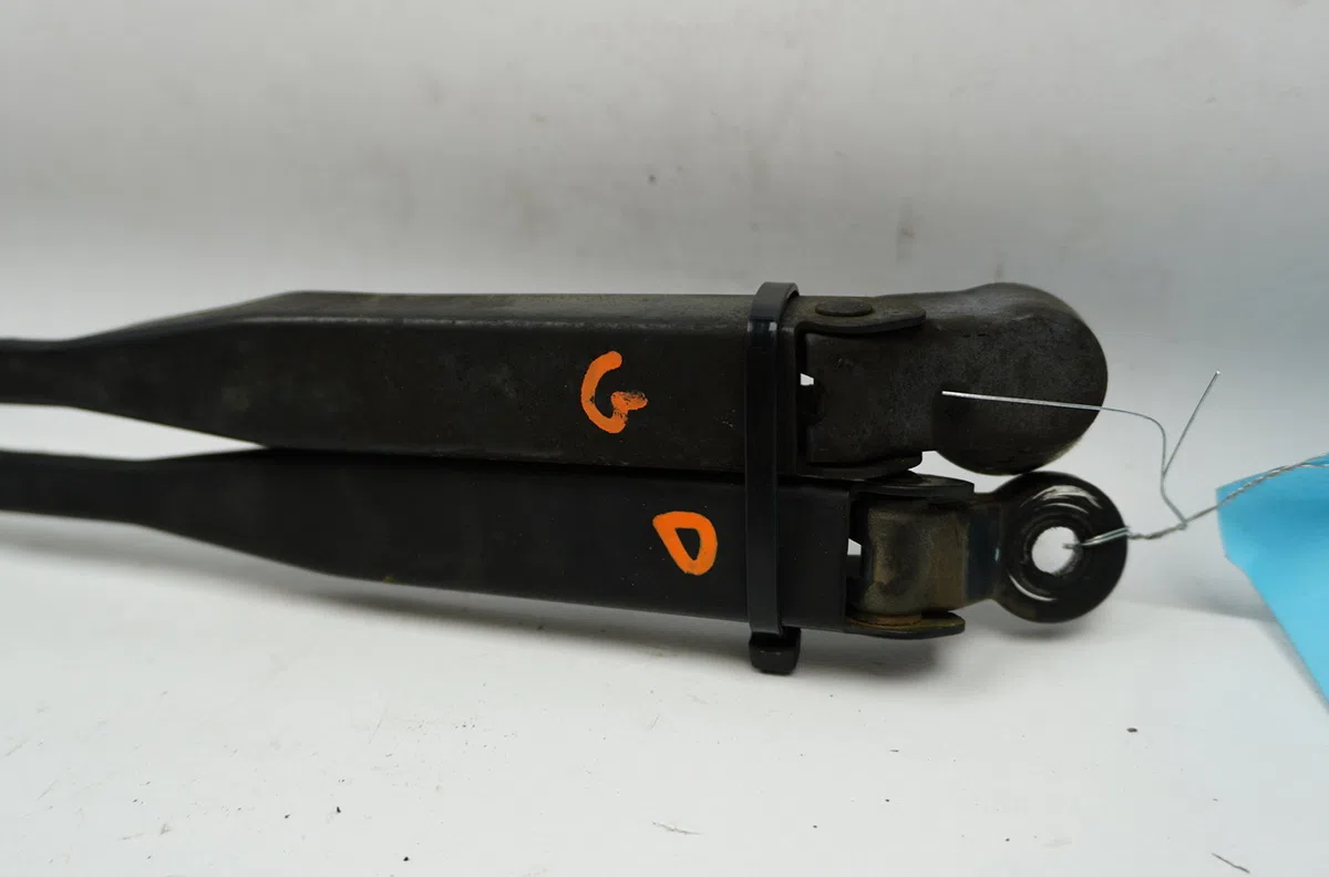 Bras essuie-glace avant Opel TIGRA TwinTop (X04) 1.8 (r97) (2004-2010) occasion
