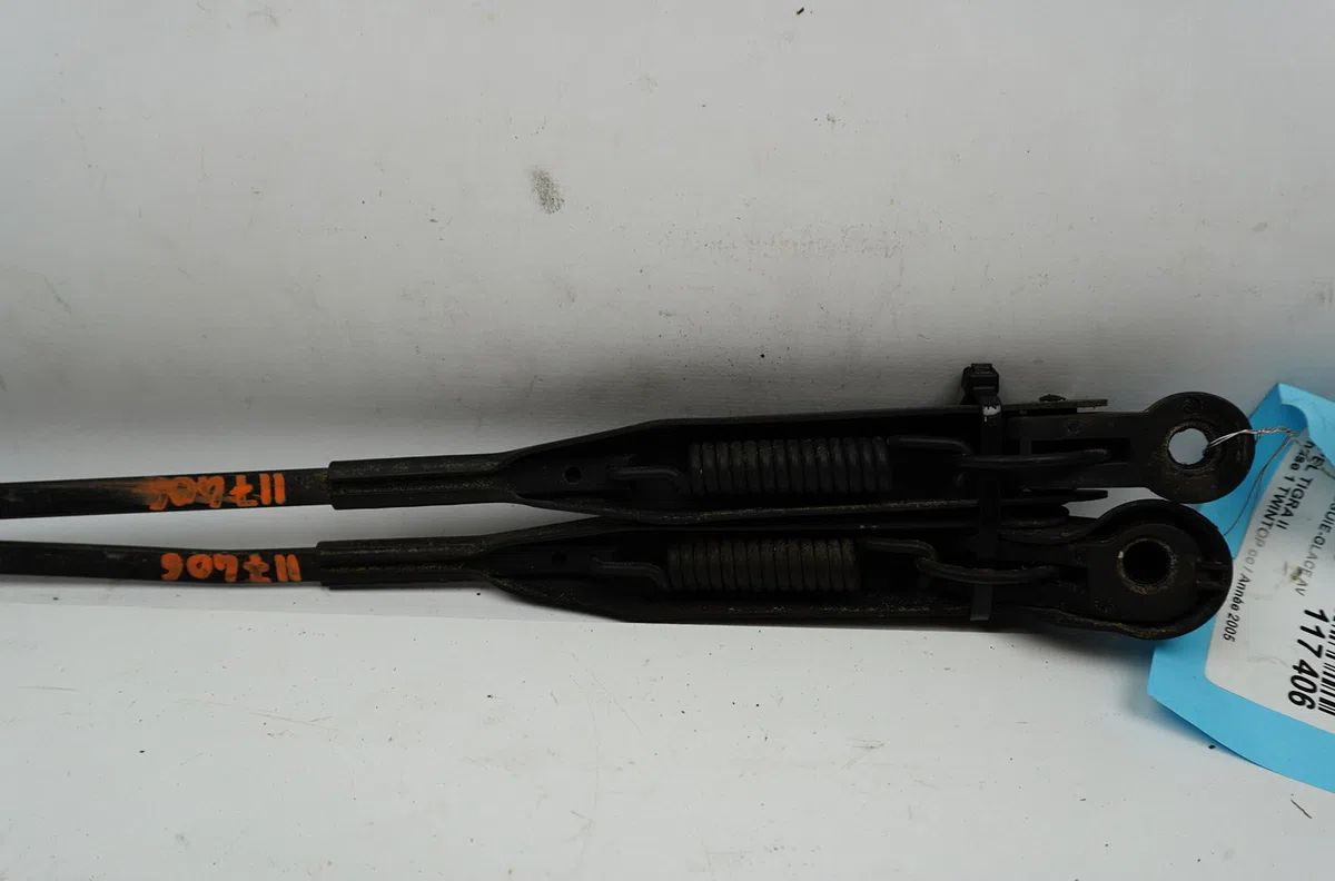 Bras essuie-glace avant Opel TIGRA TwinTop (X04) 1.8 (r97) (2004-2010) occasion