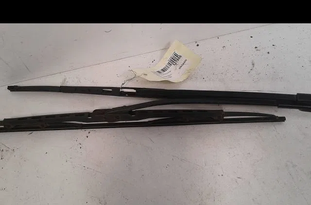 Bras essuie-glace avant Opel ZAFIRA A Monospace (T98) 2.0 dti 16v (f75) (2000-2005) 5 portes occasion