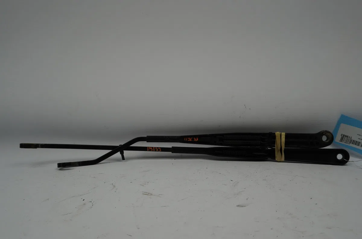 Bras essuie-glace avant Peugeot 406 (8B) 2.0 hdi 110 (1998-2001) 4 portes occasion