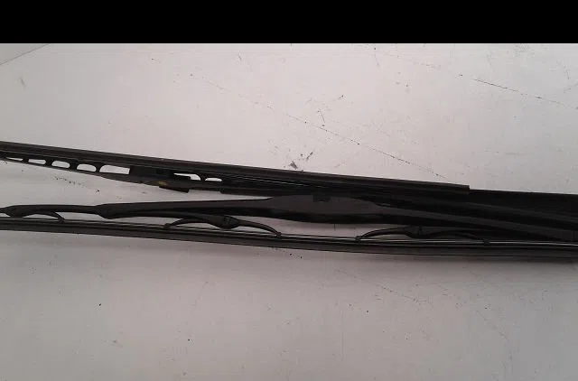 Bras essuie-glace avant Renault LAGUNA II (BG0-1_) 2.2 dci (bg0f) (2001-2006) occasion