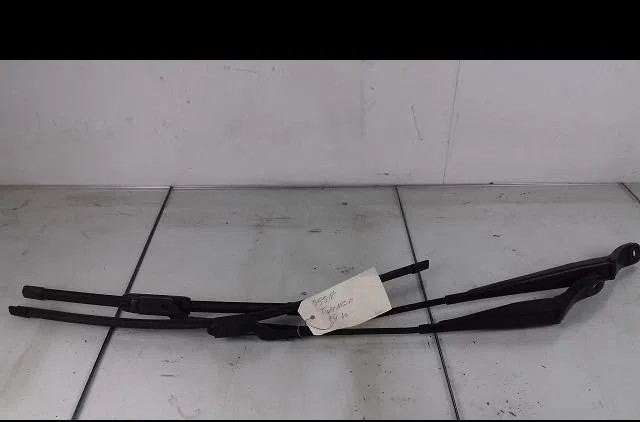 Bras essuie-glace avant Renault TWINGO II (CN0_) 1.5 dci (cn0e) (2007-2014) 3 portes occasion