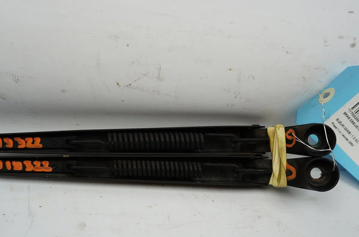 Bras essuie-glace avant Suzuki IGNIS I (FH) 1.3 4wd (rg413) (2000-2003) occasion